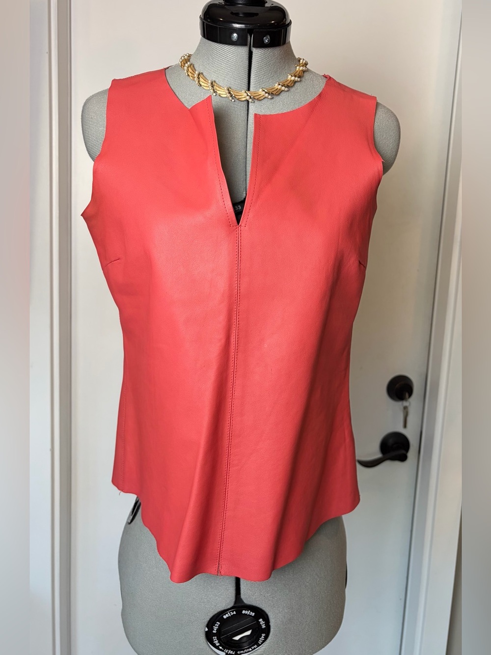PJK Patterson J. Kincaid Lambskin Leather Raw hem notch top, zip, coral, XS, GUC - Picture 4 of 14